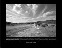 Vanishing points : poems and photographs of Texas roadside memorials /