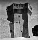 Zeichen des Wehrhaften : Festungsbauten von Francesco di Giorgio Martini = Martial signifiers : fortress complexes by Francesco di Giorgio Martini /