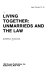 Living together : unmarrieds and the law /